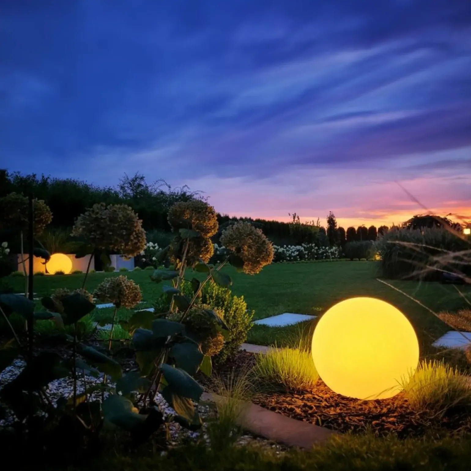 Sklep Kaja Biała lampa ogrodowa, świecąca kula ⌀60cm EKO0459 GLOBO | Kaja