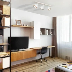 Store Biała listwa sufitowa z drewnianymi wstawkami MLP8651 OVAL | Kaja Żyrandole Nowoczesne