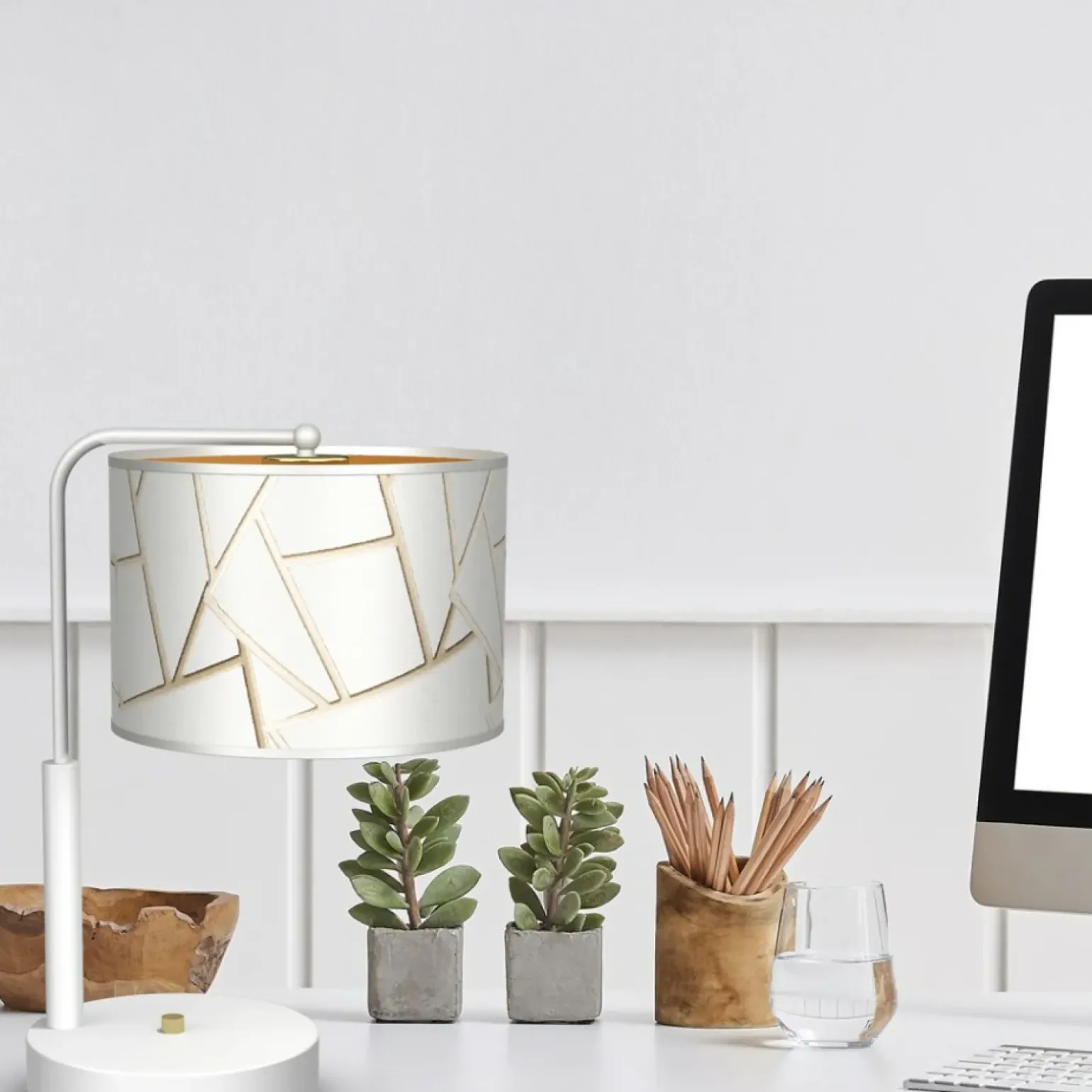 Sklep Kaja Biało-złota lampka stołowa, do salonu MLP7570 z serii ZIGGY | Kaja Oświetlenie