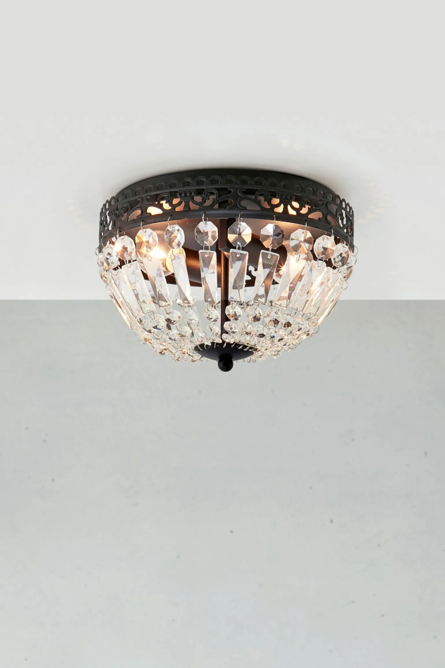 Sklep Kaja Czarna lampa sufitowa z kloszem z kryształków 108598 z serii ETIENNE