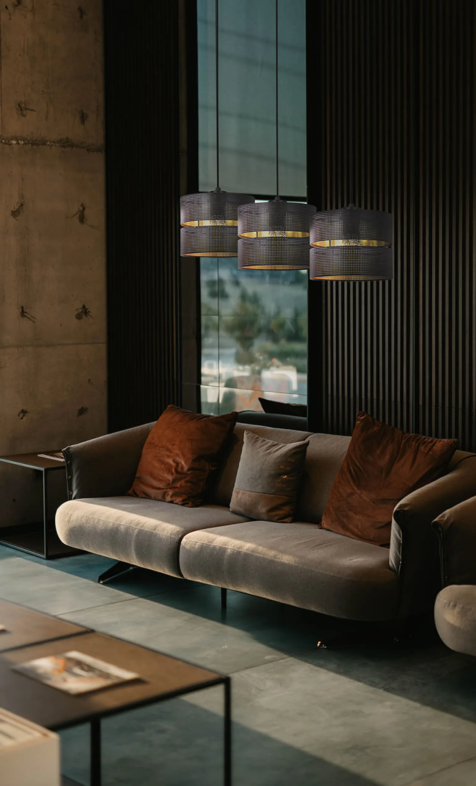 Sklep Kaja Czarna lampa wisząca z dwuczęściowym abażurem K-5220 z serii ZIMBO