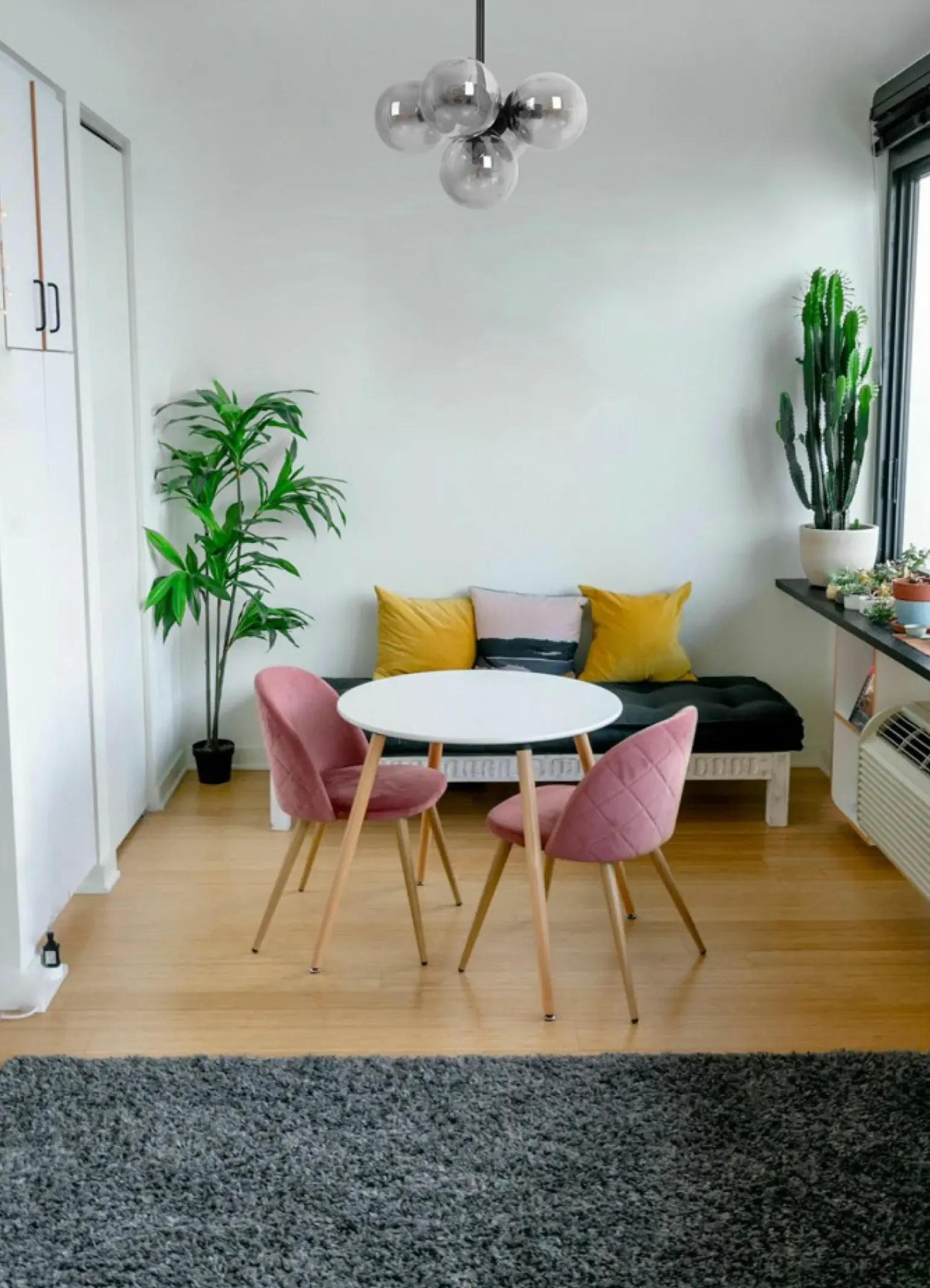 Store Czarna lampa wisząca z grafitowymi kloszami do salonu K-5365 z serii MEGAN Żyrandole Nowoczesne