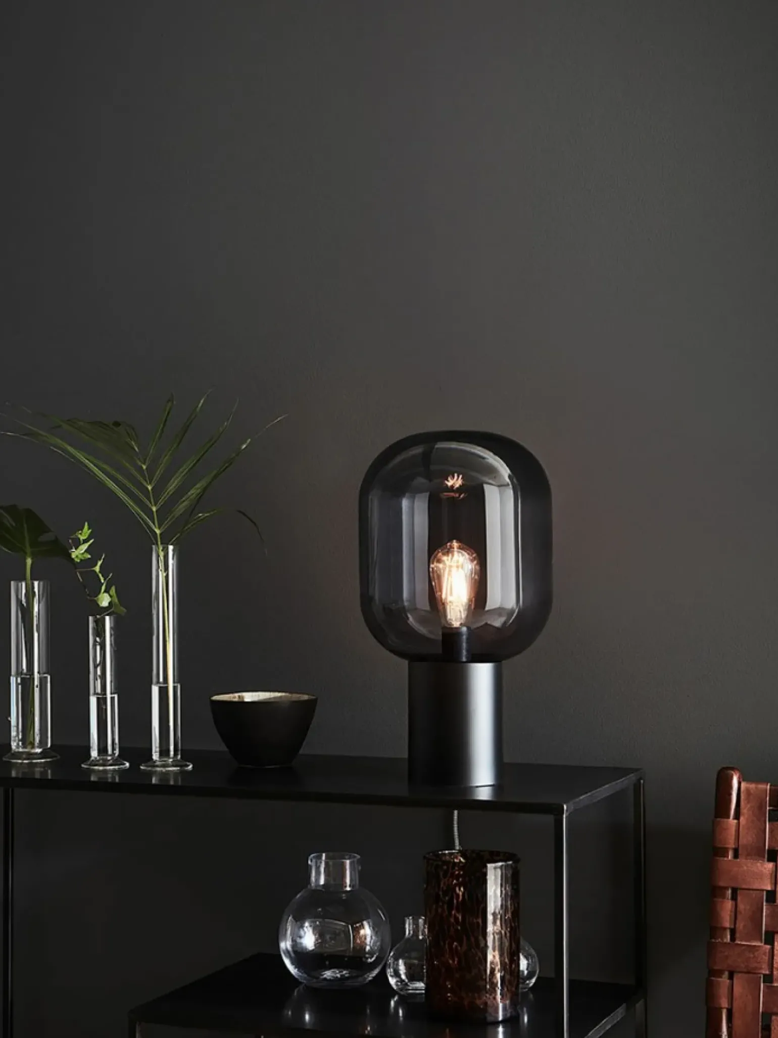 Sklep Kaja Czarna lampka nocna z transparentnym kloszem 107481 | Kaja Oświetlenie