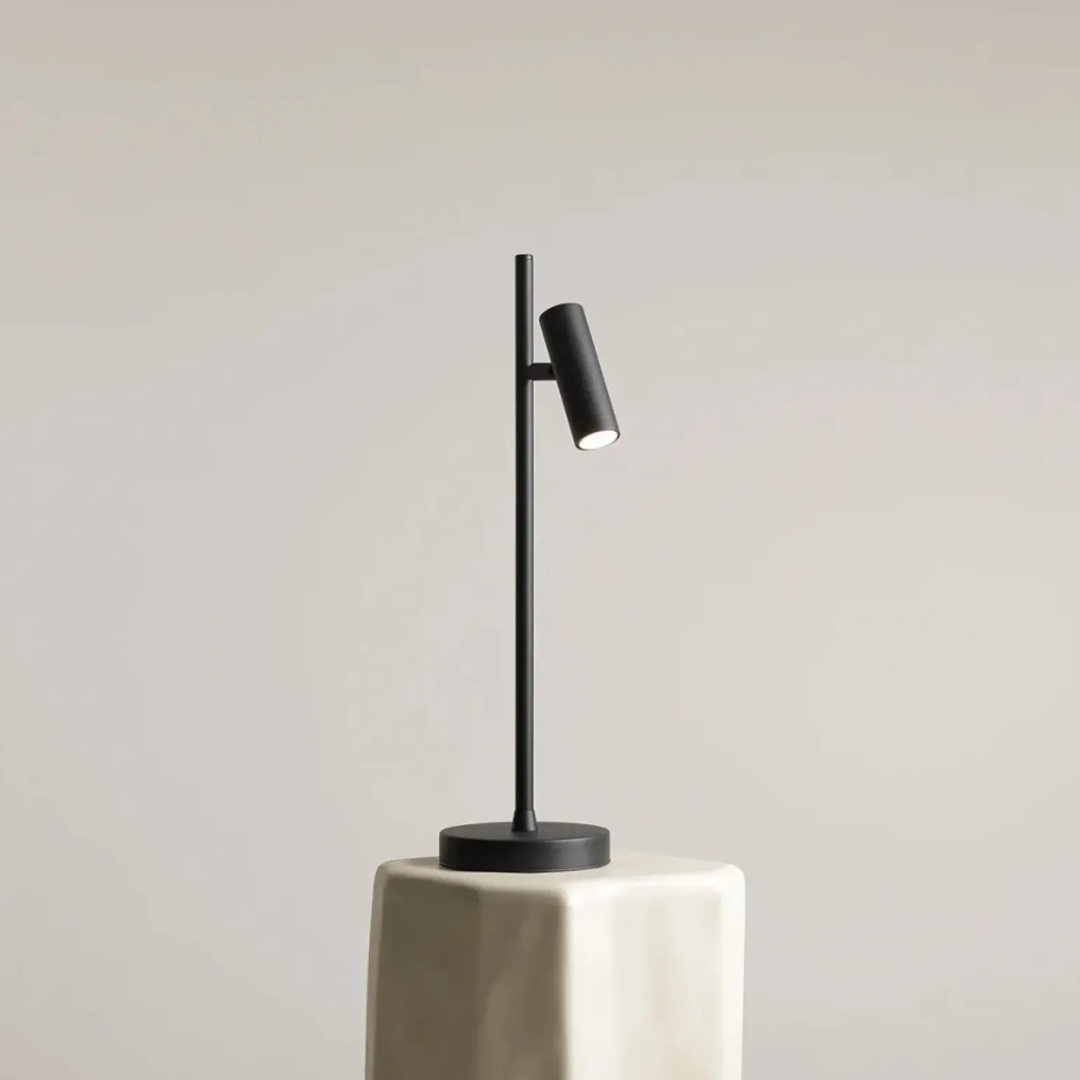 Sklep Kaja Czarna, loftowa, prosta lampka biurkowa 1104B1 TREVO | Kaja