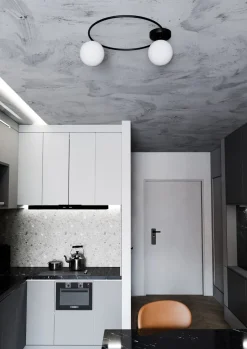 Sklep Kaja Czarny okrąg sufitowy z białymi kulami 1257/2 z serii SOPRA | Kaja