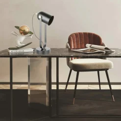 Sklep Kaja Designerska, minimalistyczna lampka stołowa A2057 z serii ARIES