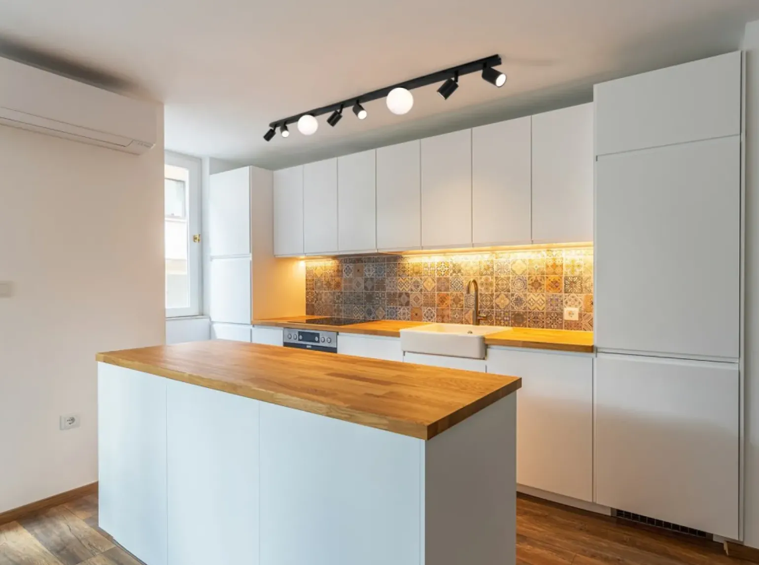 Best Sale Długa listwa sufitowa do korytarza, nowoczesna K-5494 z serii SWING Żyrandole Nowoczesne