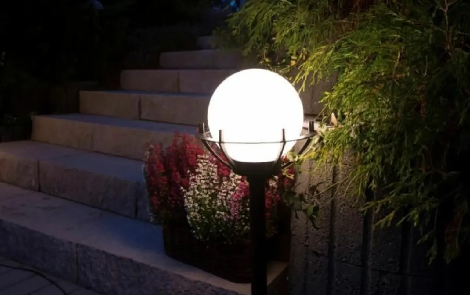 Sklep Kaja Efektowna lampa ogrodowa z koszyczkiem i kloszem K 5002/3/KPO