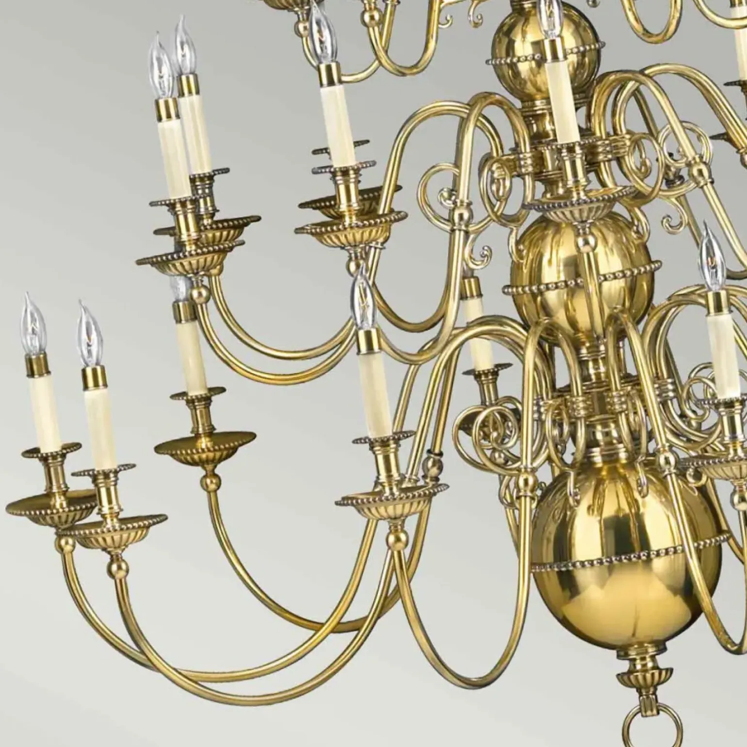 Sklep Kaja Efektowny żyrandol, złoty kolor HK-CAMBRIDGE25 z serii CAMBRIDGE