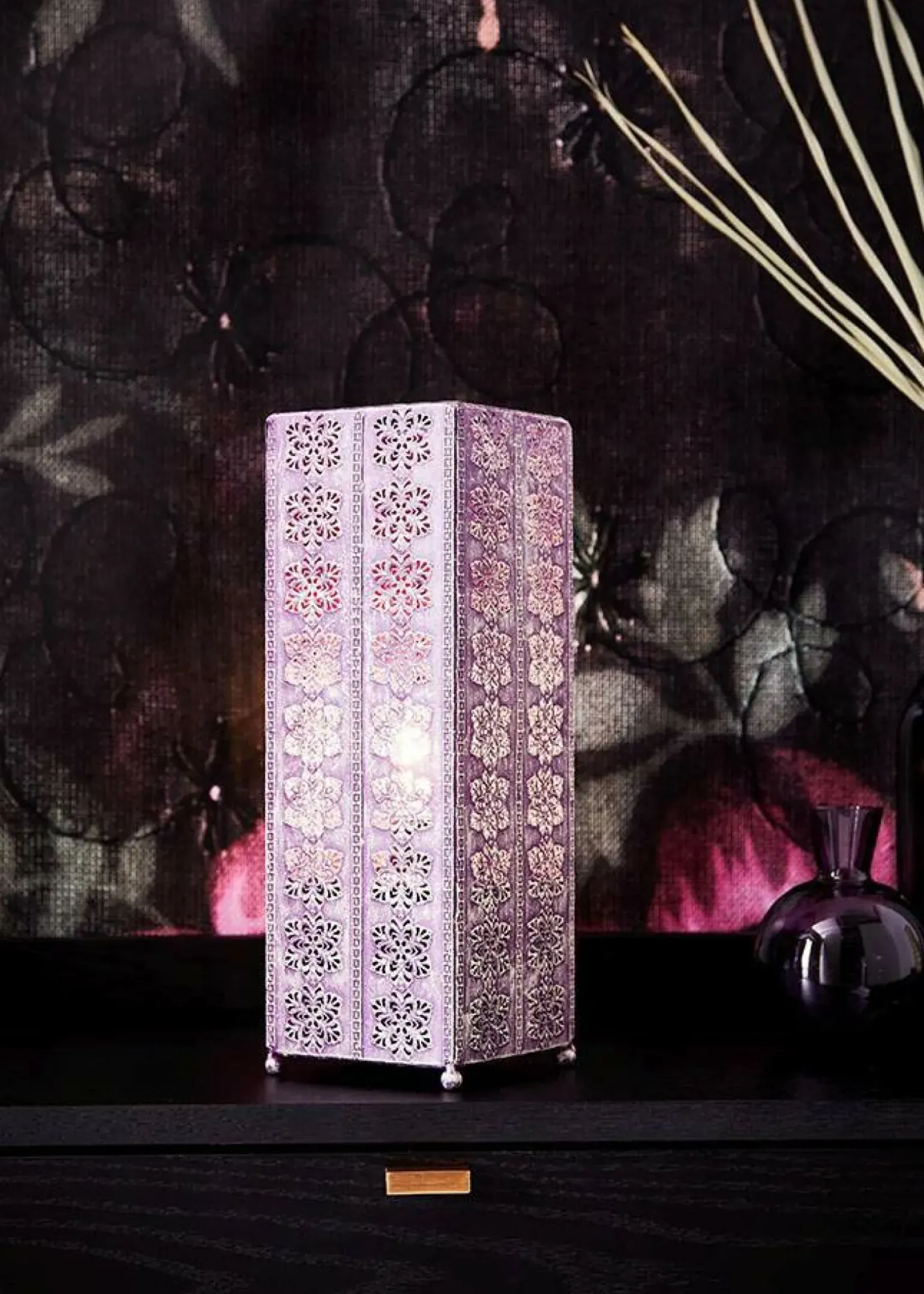 Sklep Kaja Fioletowa lampka stołowa jako ozdoba salonu 108224 | Kaja Oświetlenie