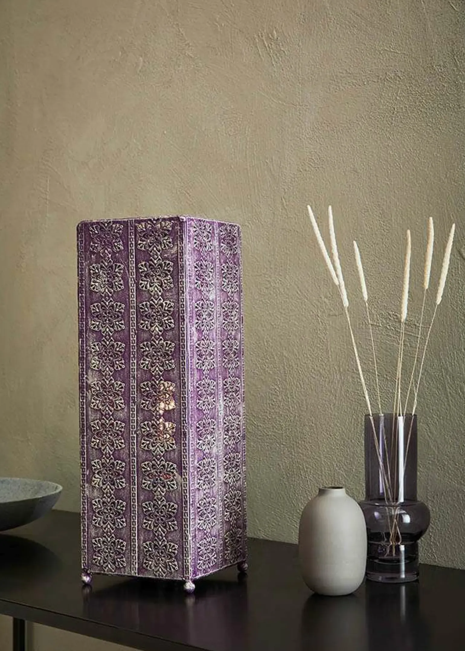 Sklep Kaja Fioletowa lampka stołowa jako ozdoba salonu 108224 | Kaja Oświetlenie