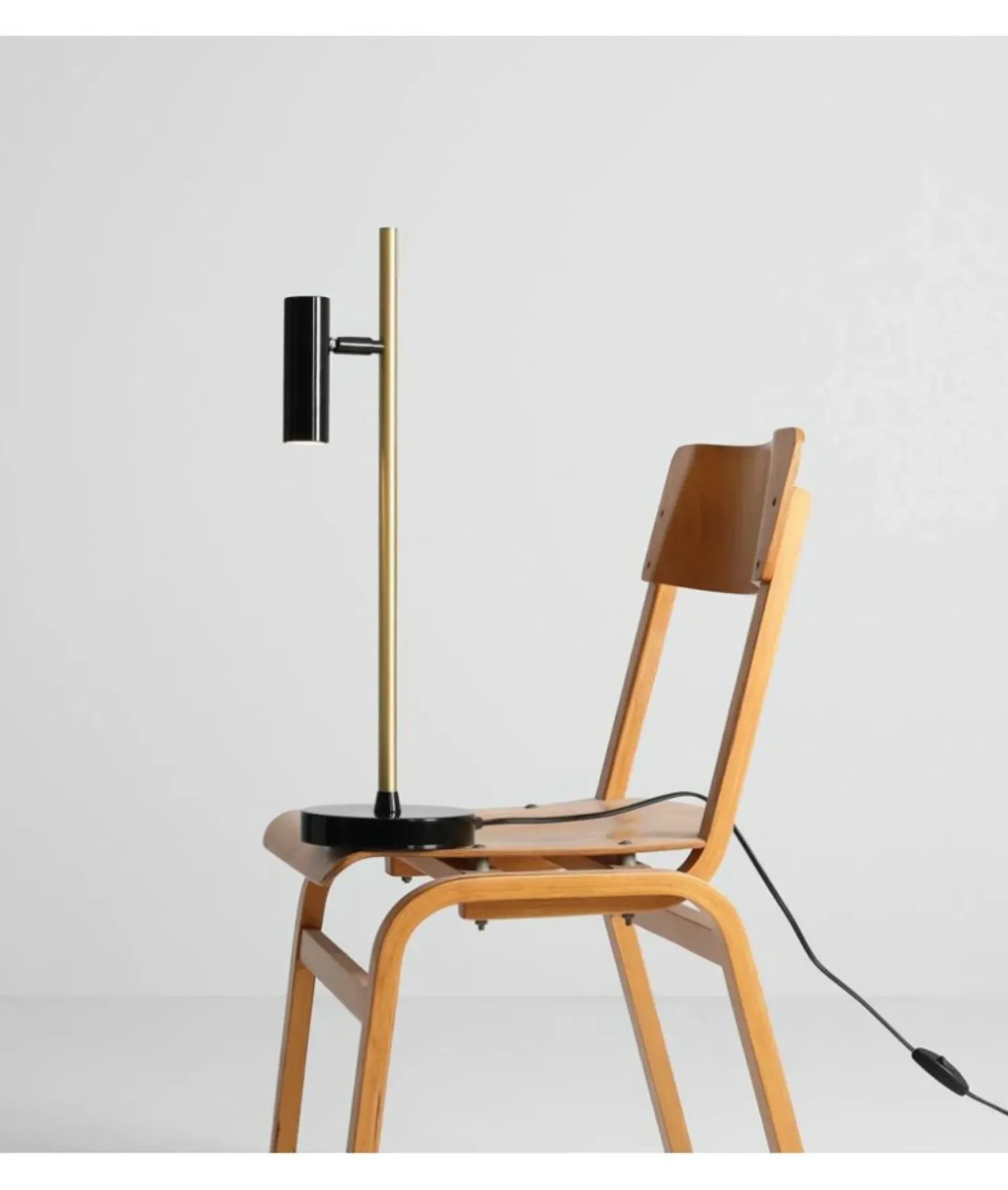 Sklep Kaja Industrialna, czarno-złota lampka z reflektorkiem 1083B40 TREVO