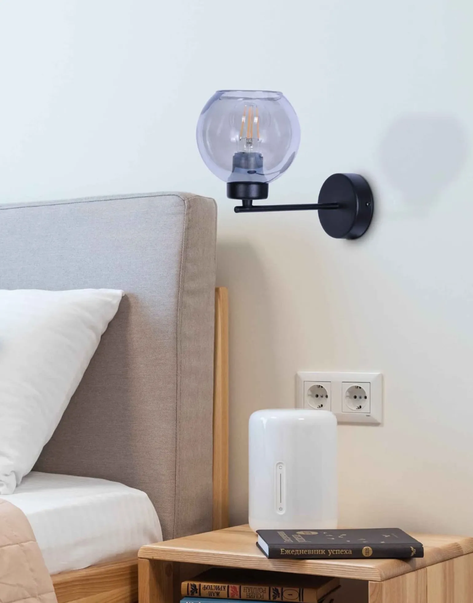 Sklep Kaja Kinkiet o klasycznym kształcie, do sypialni K-4853 ALDAR | Kaja