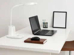 Sklep Kaja Lampka biurkowa z pojemnikiem na długopisy K-BL1301 BIAŁY z serii TOLA