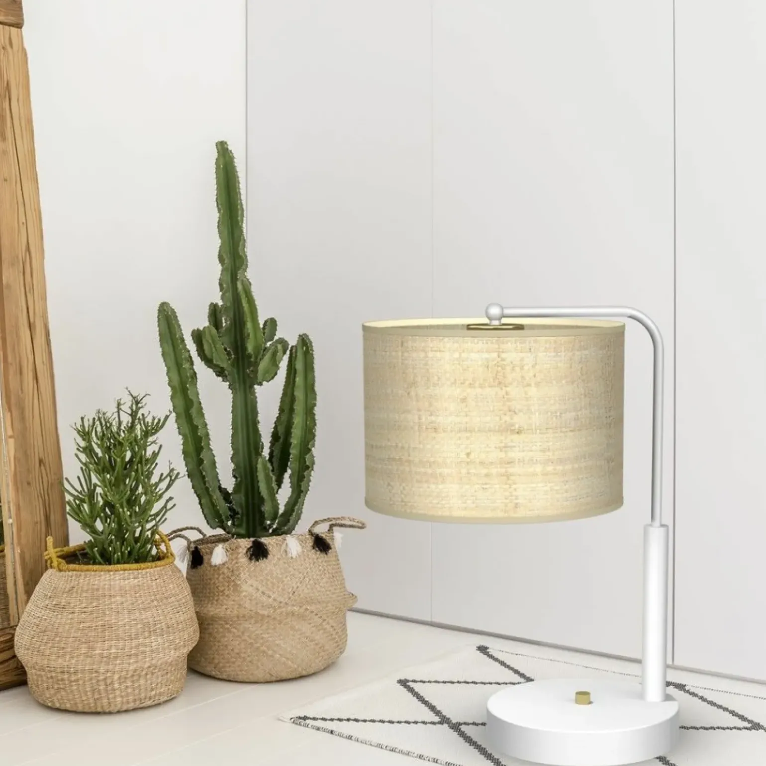 Sklep Kaja Lampka stołowa w jasnych kolorach MLP7491 z serii MARSHALL | Kaja Oświetlenie