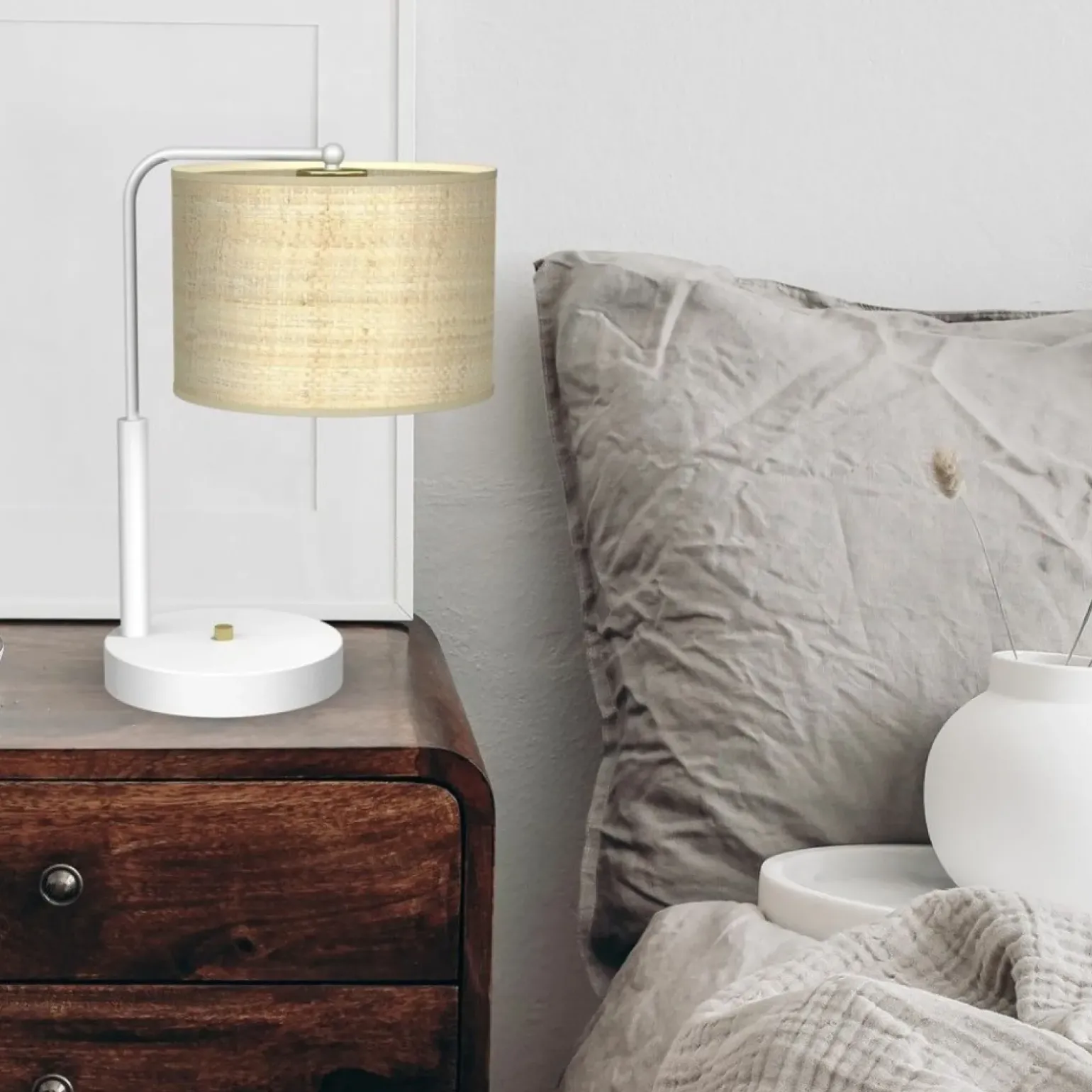 Sklep Kaja Lampka stołowa w jasnych kolorach MLP7491 z serii MARSHALL | Kaja Oświetlenie