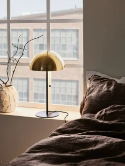 Sklep Kaja Lampka stołowa z kloszem w kolorze mosiądzu 108257 | Kaja Oświetlenie