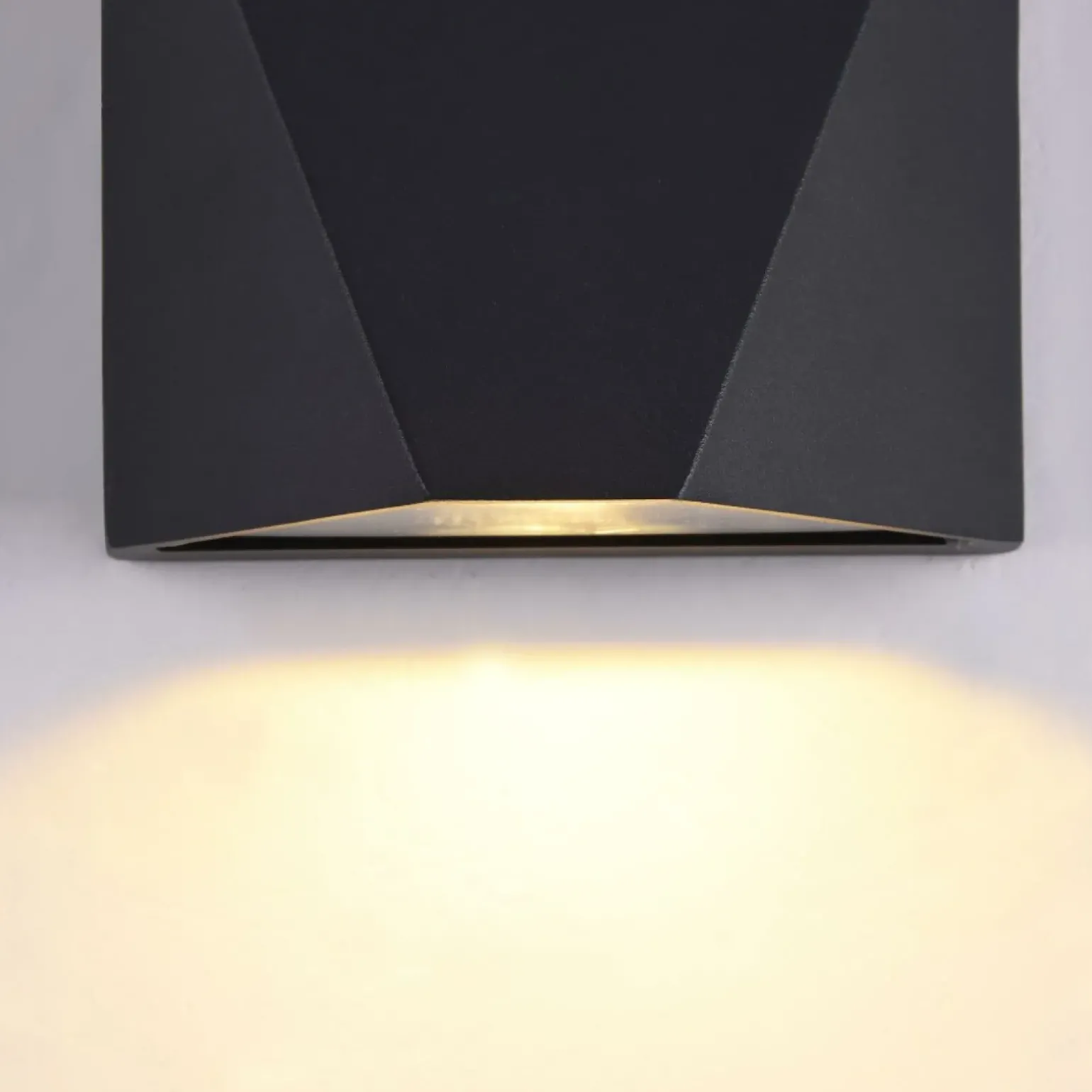 Sklep Kaja Ledowa, czarna lampa elewacyjna O577WL-L5B BEEKMAN | Kaja Oświetlenie