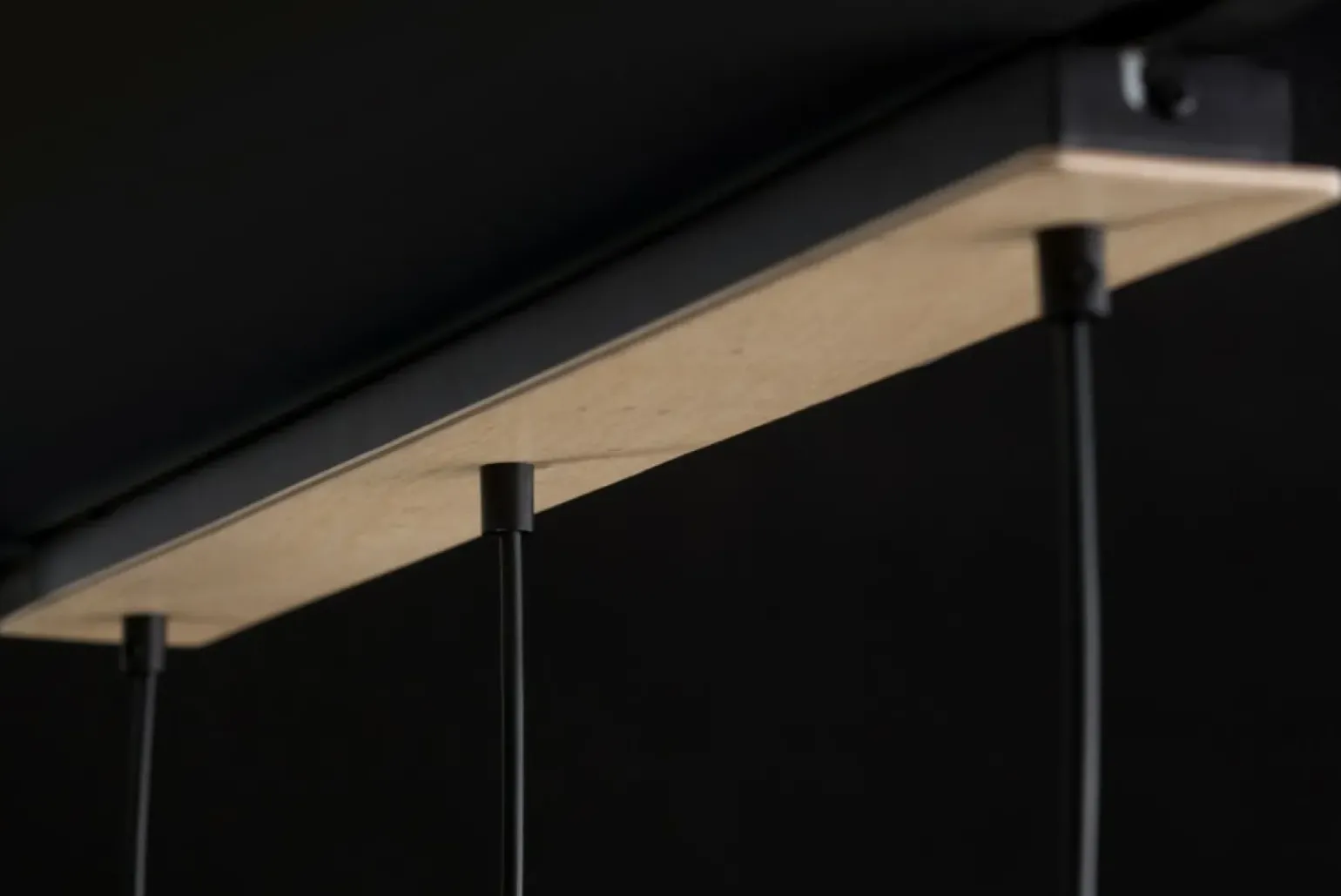 Fashion Listwa sufitowa z 3 kloszami w kolorze czarnym 725/3 | Kaja Żyrandole Nowoczesne