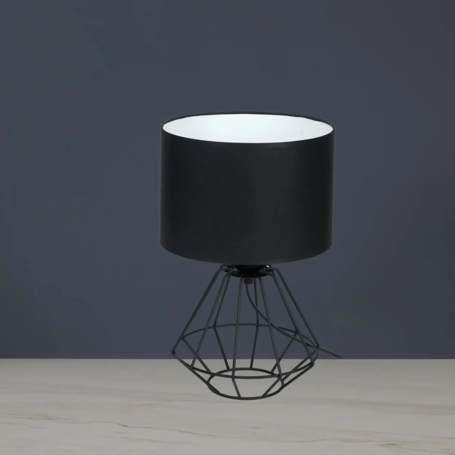 Sklep Kaja Loftowa lampka stołowa z czarno-białym abażurem MLP4792 z serii COLIN | Kaja Ośw