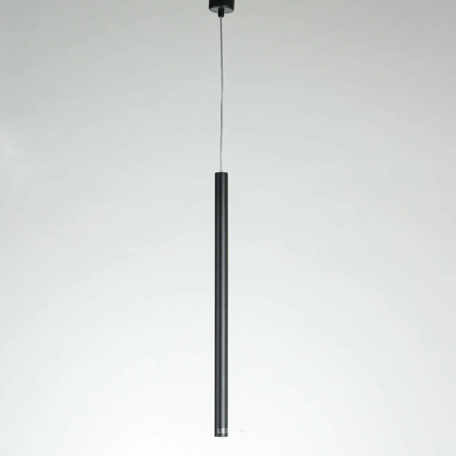 Sale Minimalistyczna tuba z regulowanym zwisem LP-894/1P BK z serii LUNGO Żyrandole Nowoczesne