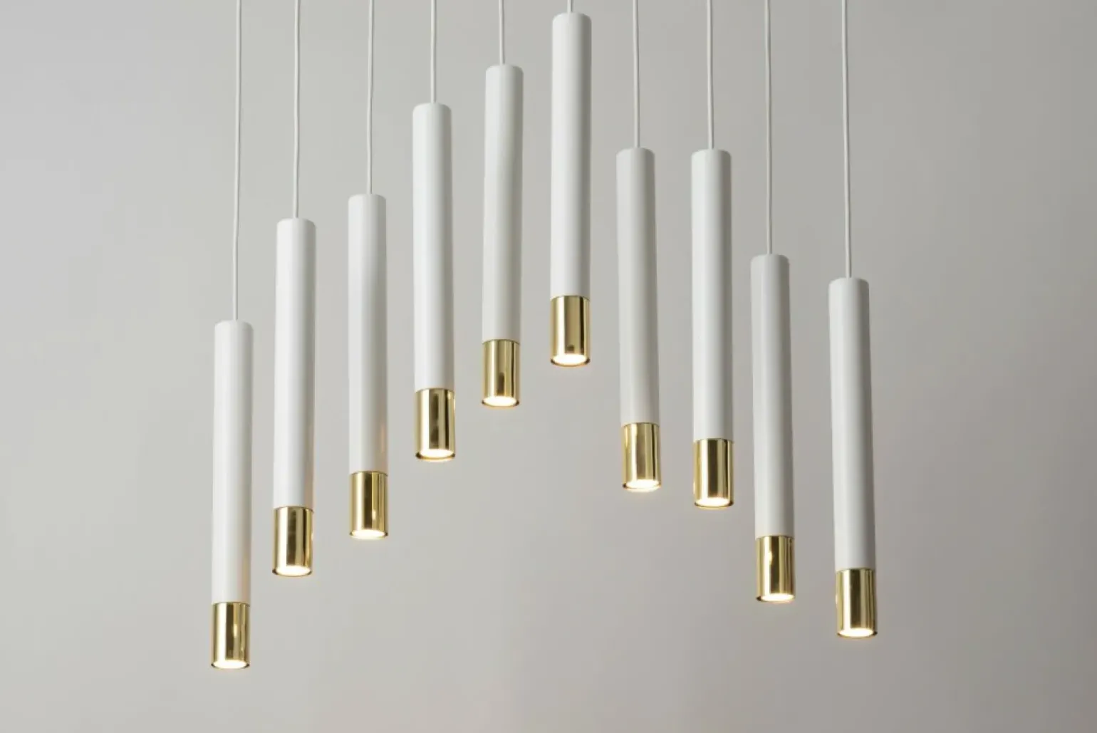 Cheap Okazała lampa z biało-złotymi tubami SIG 33392 z serii SOPEL GRAND Żyrandole Nowoczesne