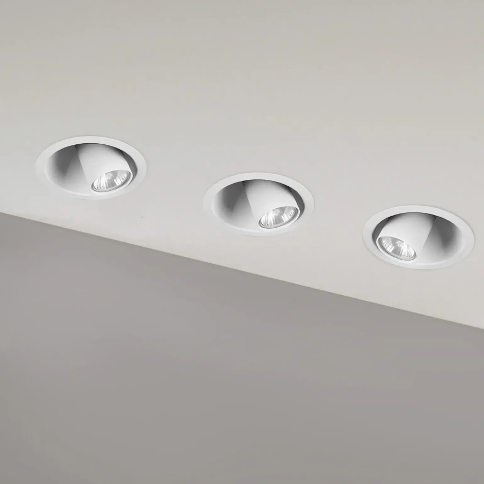 Sklep Kaja Oprawa podtynkowa z regulowanym reflektorem 9378 | Kaja Oświetlenie