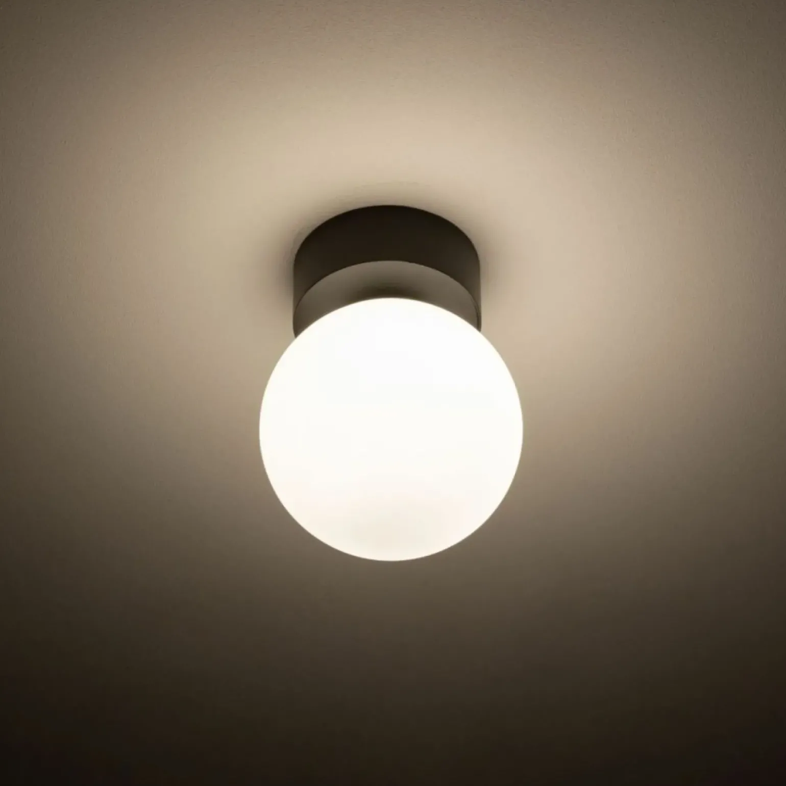 Sklep Kaja Pojedyncza lampa sufitowa z okrągłym kloszem 10302 KIER | Kaja