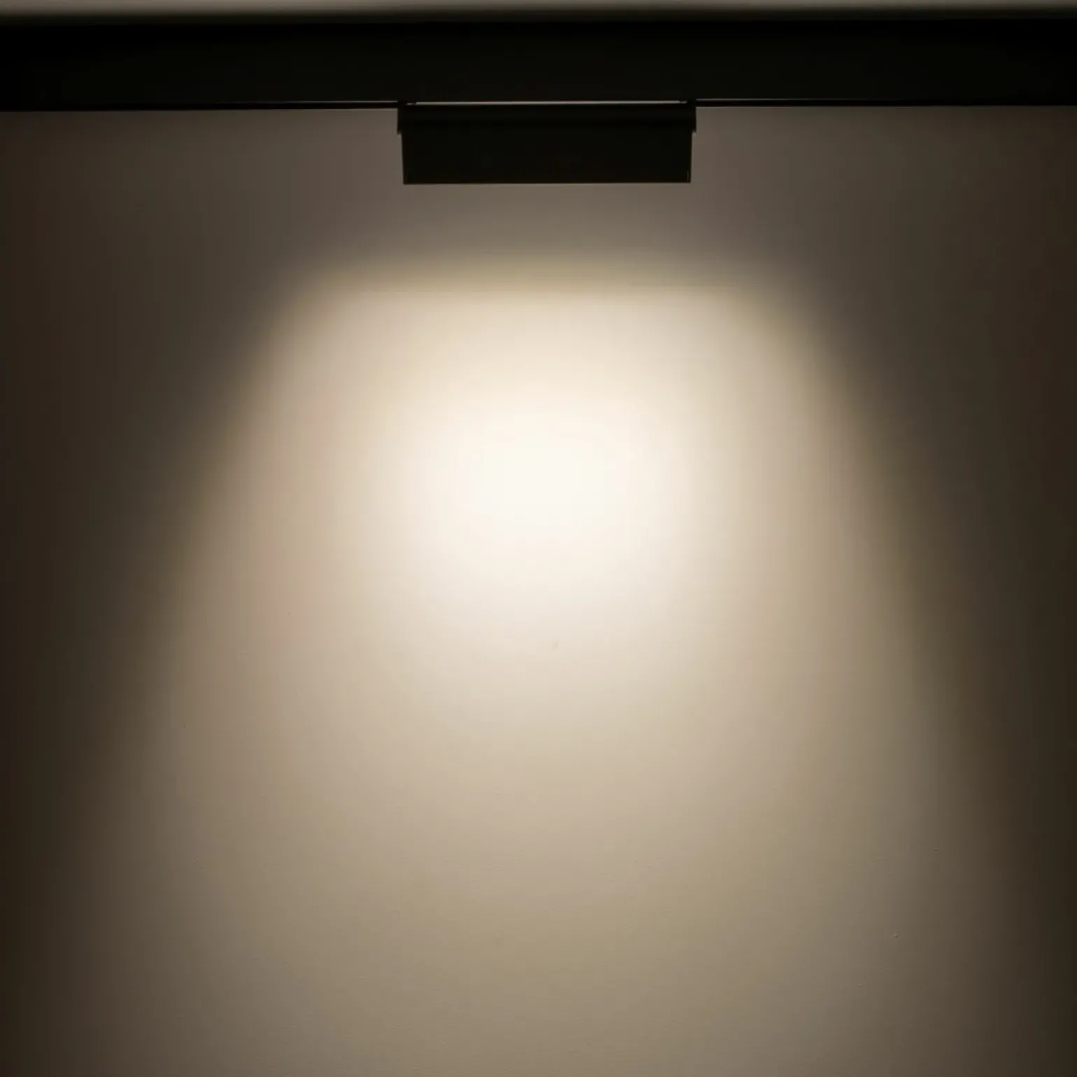 Sklep Kaja Ruchoma lampa do szyny magnetycznej 10145 LVM FOCUS OUT LED | Kaja