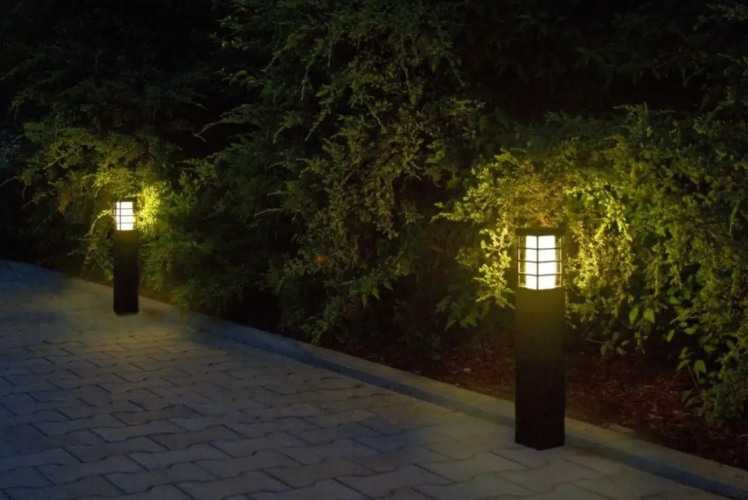 Sklep Kaja Srebrna lampa ogrodowa, prosta oprawa RADO II 2 AL z serii RADO II | Kaja Oświet