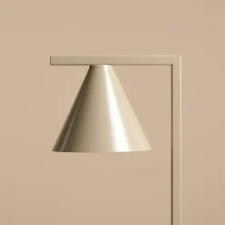 Sklep Kaja Stylowa, beżowa lampka biurkowa w stylu modern 1108B17 z serii FORM