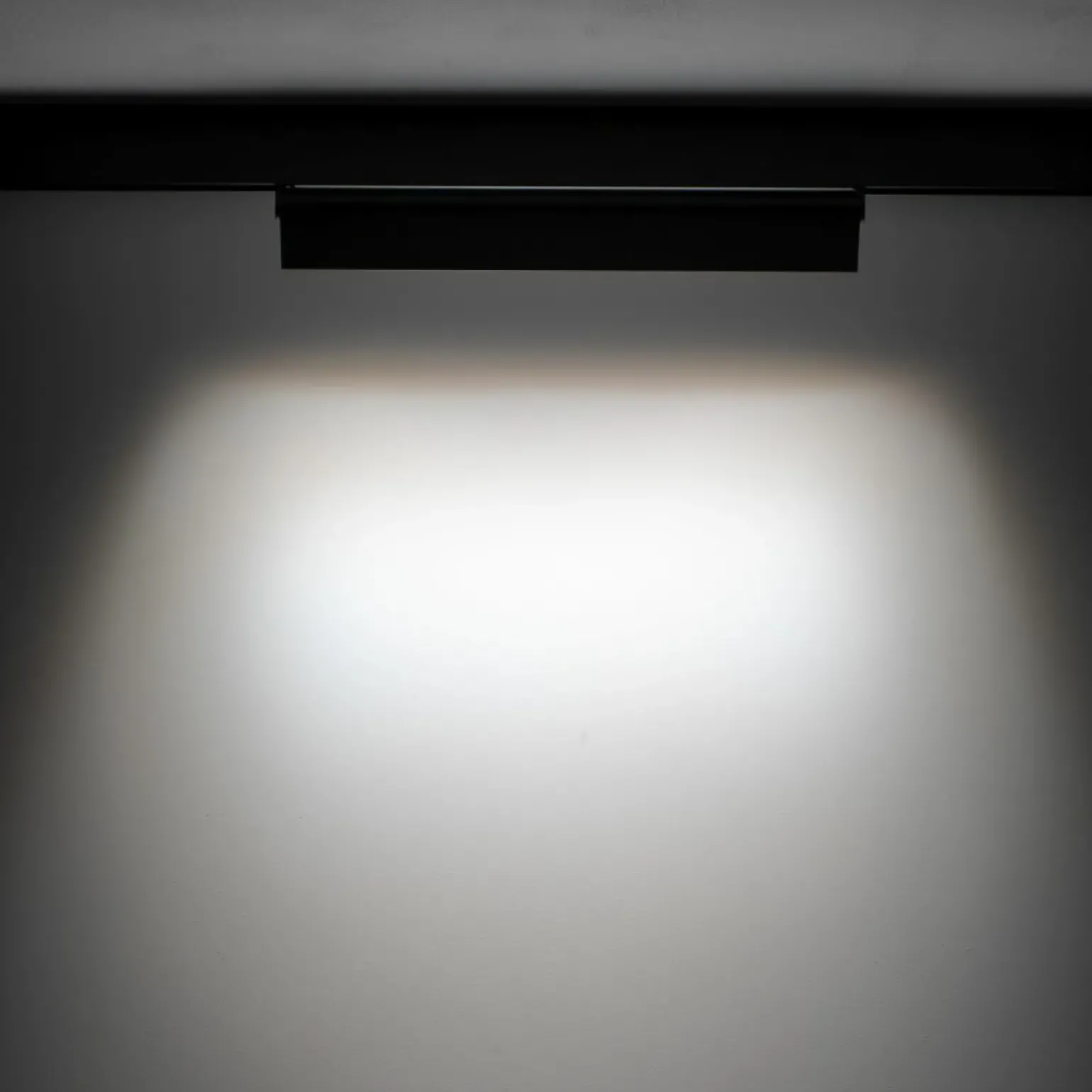 Sklep Kaja Szeroka lampa do szyny magnetycznej 1F 10645 LVM FOCUS OUT LED | Kaja