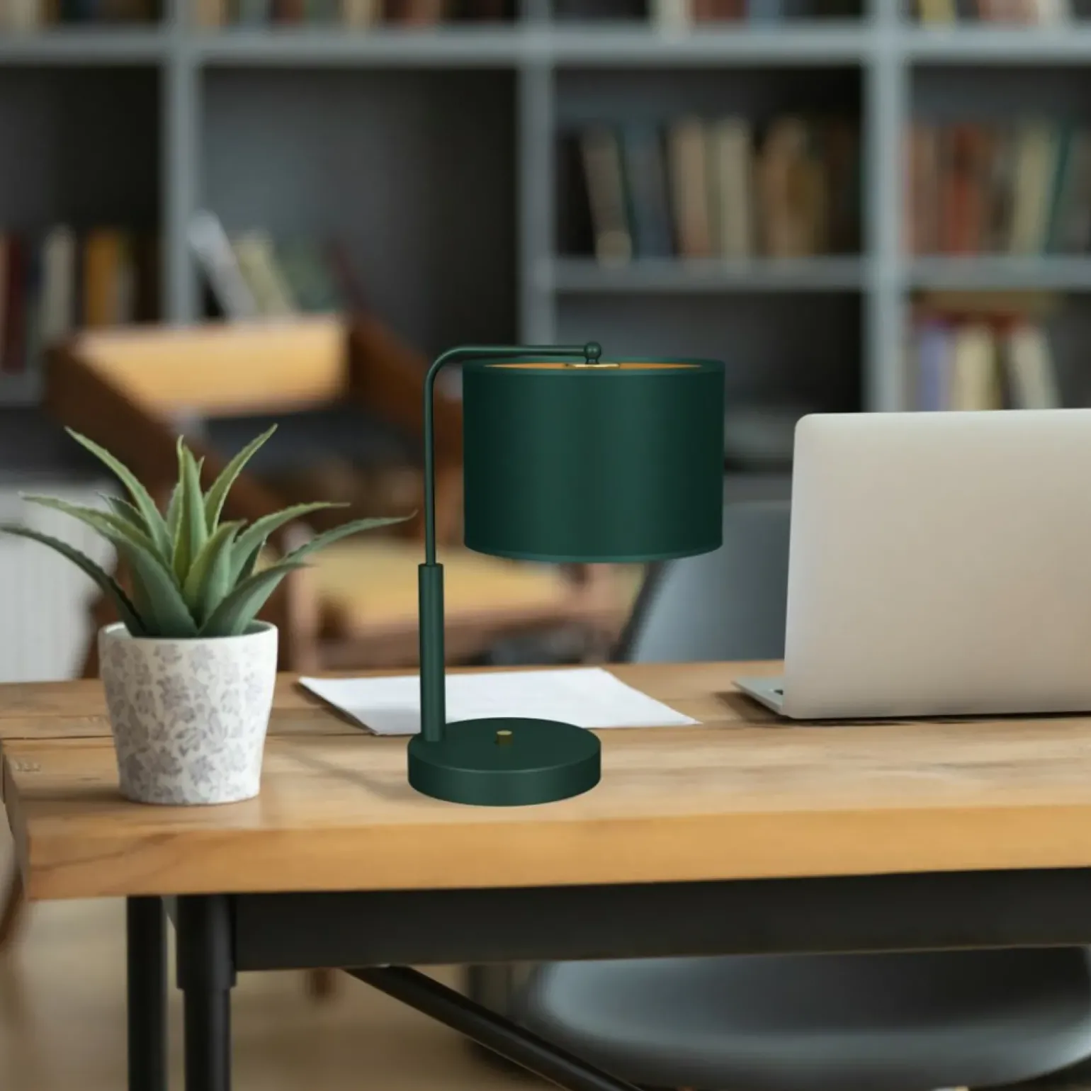 Sklep Kaja Zielona lampka stołowa z abażurem, do biura MLP7880 z serii VERDE | Kaja Oświetl