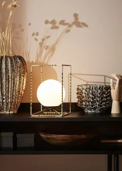 Sklep Kaja Złota lampa stołowa z białym kloszem w oprawie 107817 | Kaja